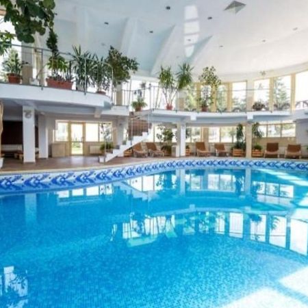 Apartment 428A In Hotel Snezhanka, ปอมโปโรโว ภายนอก รูปภาพ