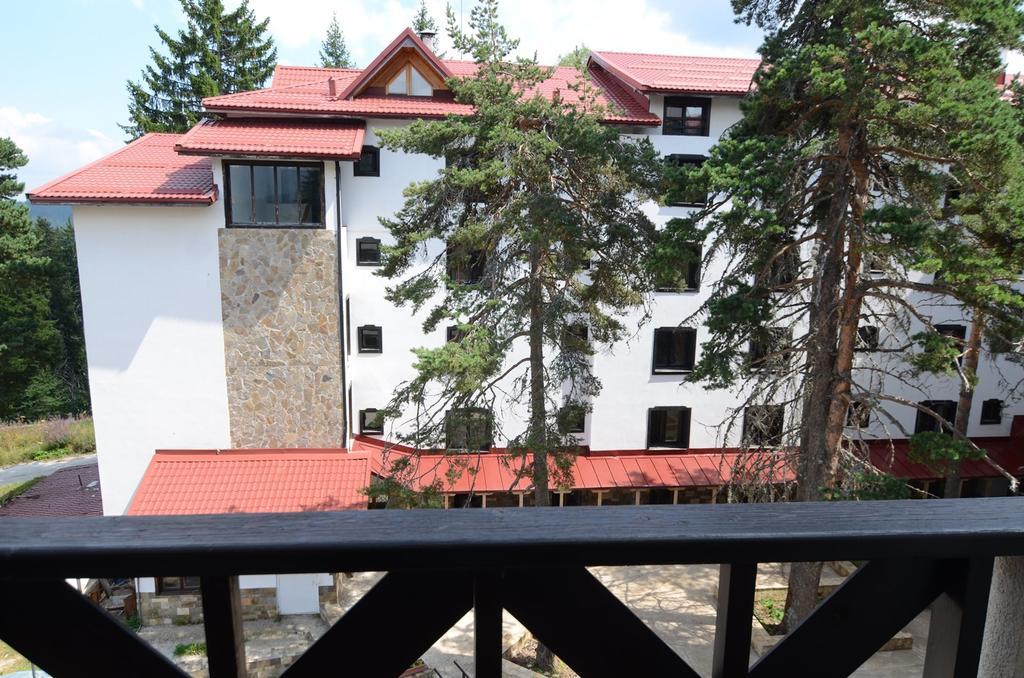 Apartment 428A In Hotel Snezhanka, ปอมโปโรโว ภายนอก รูปภาพ